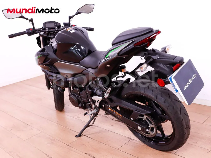 Kawasaki Z500 - Vista 8