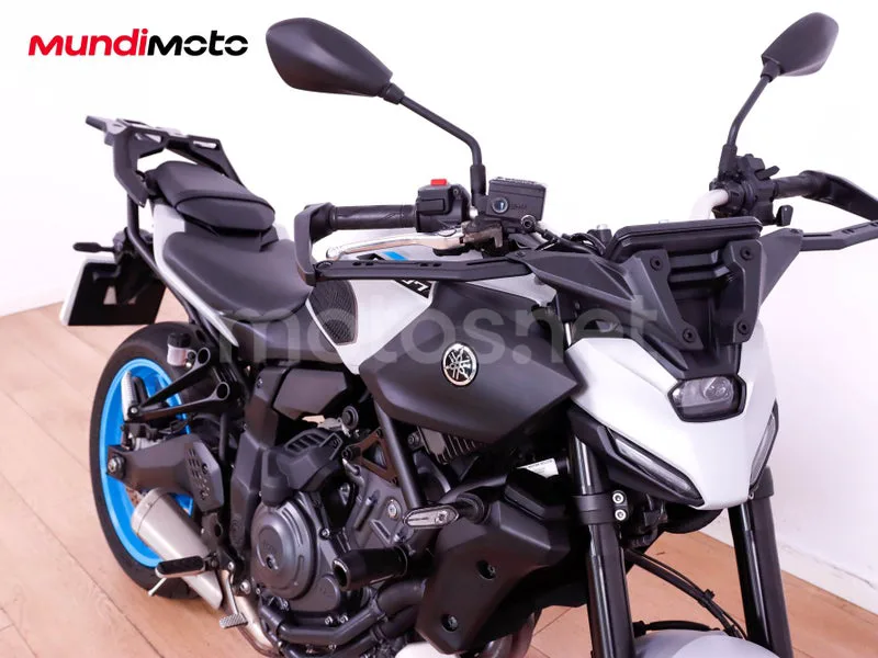 Yamaha MT-07 - Vista 17