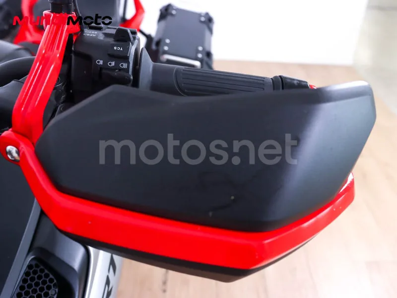 QJ Motor SRT 900 SX - Vista 14