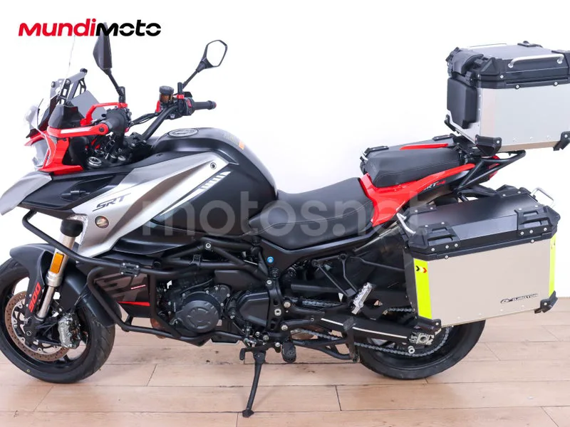 QJ Motor SRT 900 SX - Vista 6