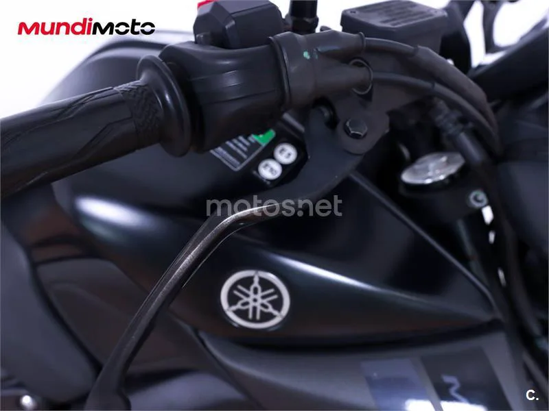 Yamaha MT-125 - Vista 13