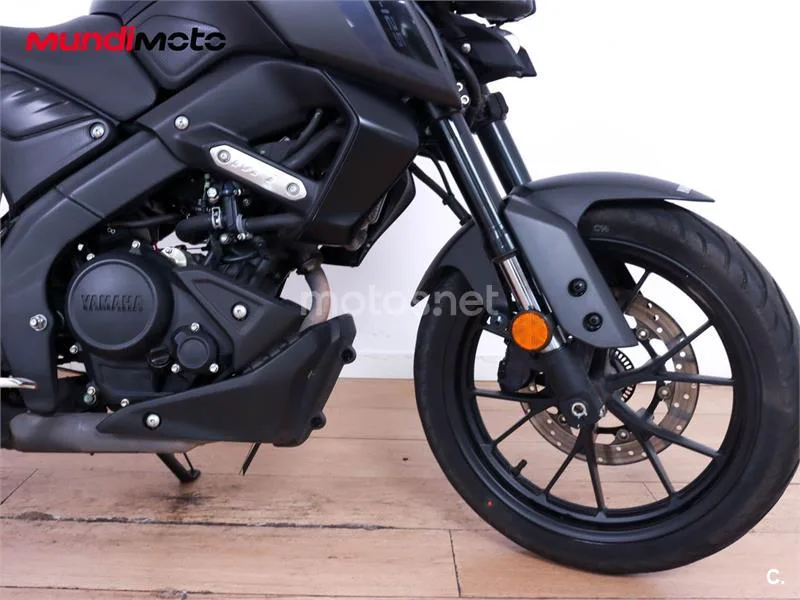 Yamaha MT-125 - Vista 20