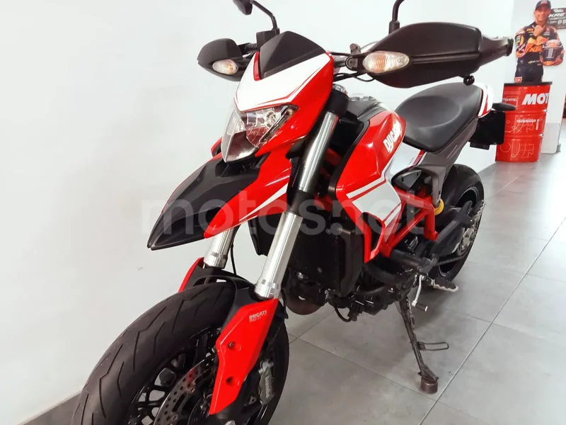 Ducati Hypermotard - Vista 3