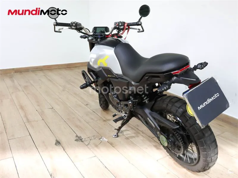 Zontes GK 125 - Vista 8