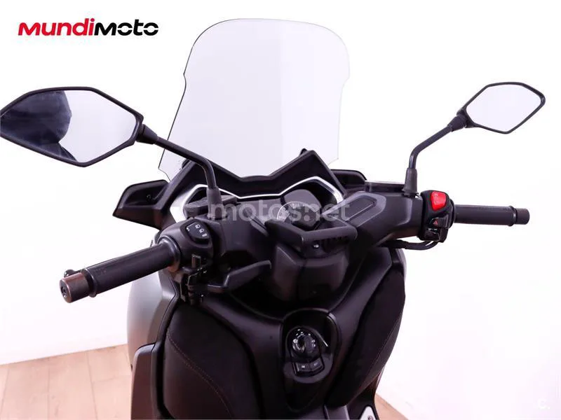 Yamaha XMAX 400 - Vista 11
