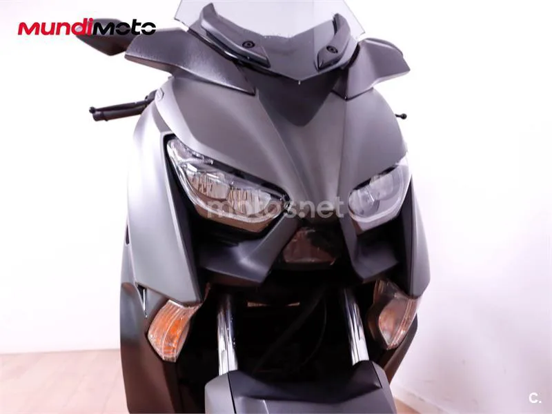 Yamaha XMAX 400 - Vista 5