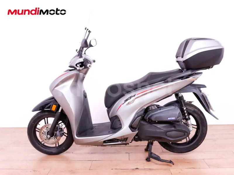 Honda SH350i - Vista 6