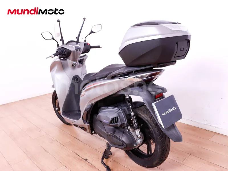 Honda SH350i - Vista 8
