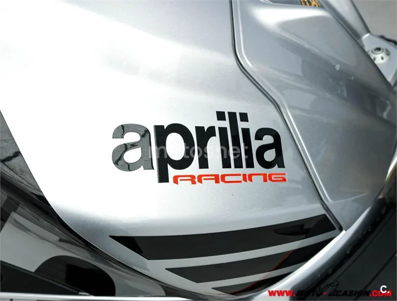 Aprilia Tuono V4 1100 - Vista 9