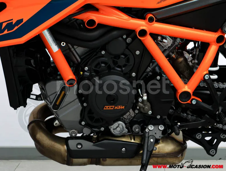 KTM 1390 Super Duke R - Vista 10