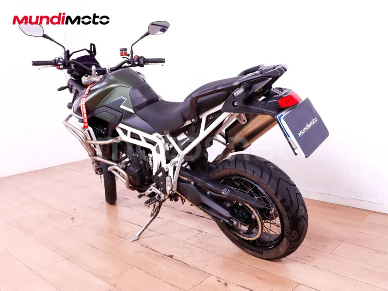 Triumph Tiger 900 - Vista 8