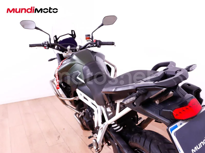 Triumph Tiger 900 - Vista 9