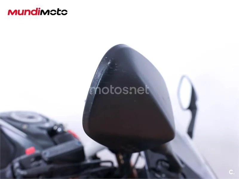 Honda CBR650R - Vista 14
