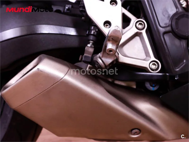 Honda CBR650R - Vista 18