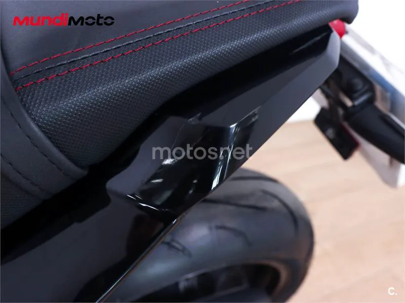 Honda CBR650R - Vista 24