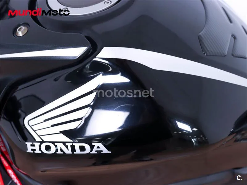 Honda CBR650R - Vista 25