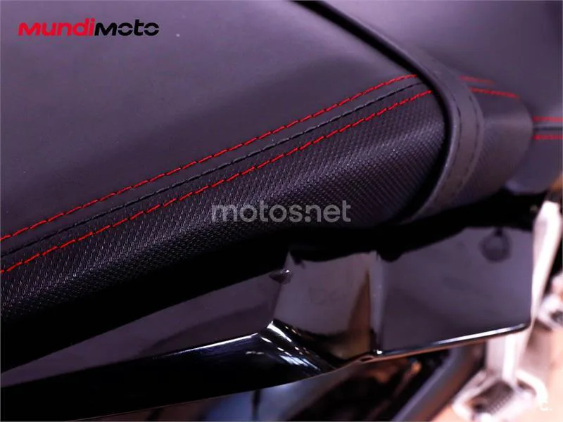 Honda CBR650R - Vista 27