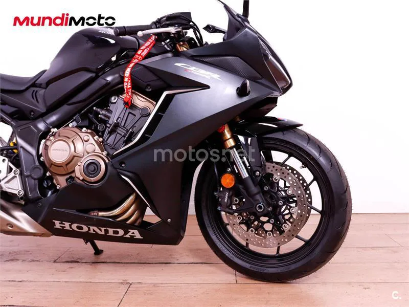 Honda CBR650R - Vista 32