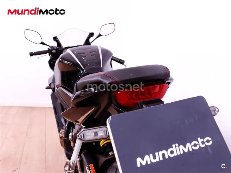 Honda CBR650R - Vista 9