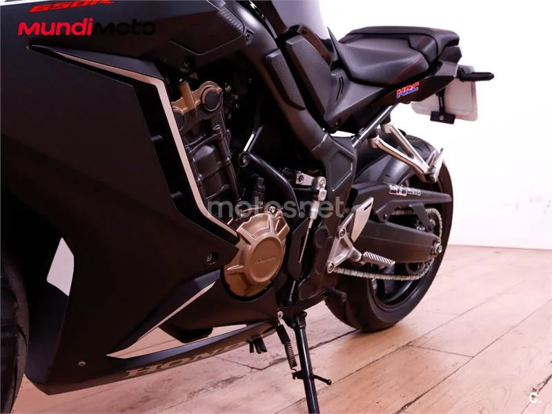 Honda CBR650R - Vista 10
