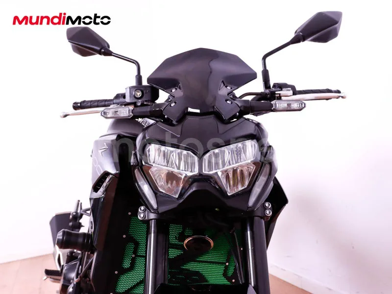 Kawasaki Z900 - Vista 5
