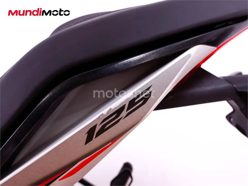 Aprilia Tuono 125 - Vista 20