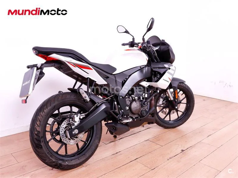 Aprilia Tuono 125 - Vista 3