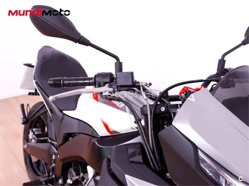Aprilia Tuono 125 - Vista 22