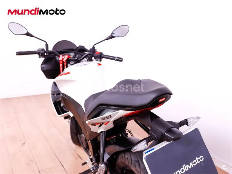 Aprilia Tuono 125 - Vista 9