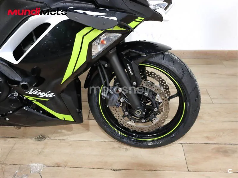 Kawasaki Ninja 650 - Vista 30