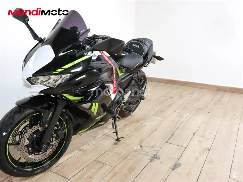 Kawasaki Ninja 650 - Vista 7
