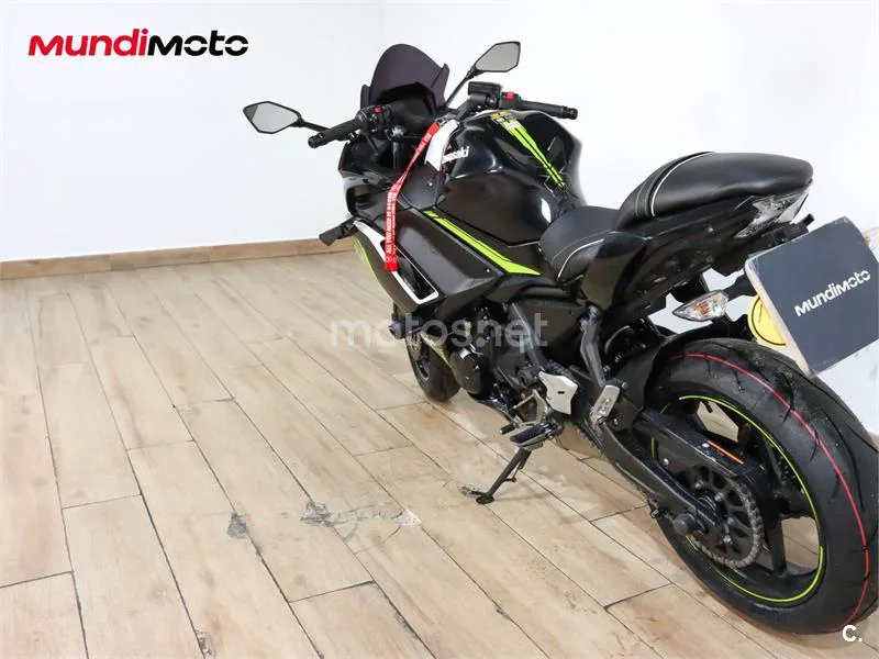 Kawasaki Ninja 650 - Vista 8
