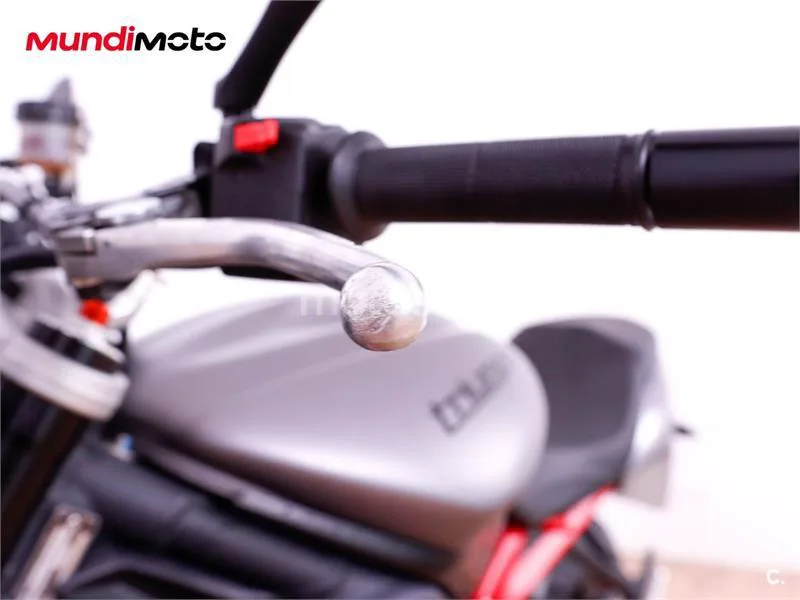 Triumph Street Triple R - Vista 16