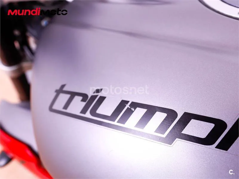 Triumph Street Triple R - Vista 17