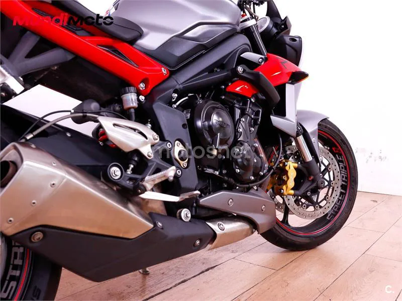 Triumph Street Triple R - Vista 4