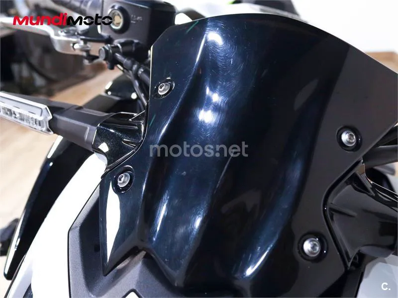 Kawasaki Z900 - Vista 14
