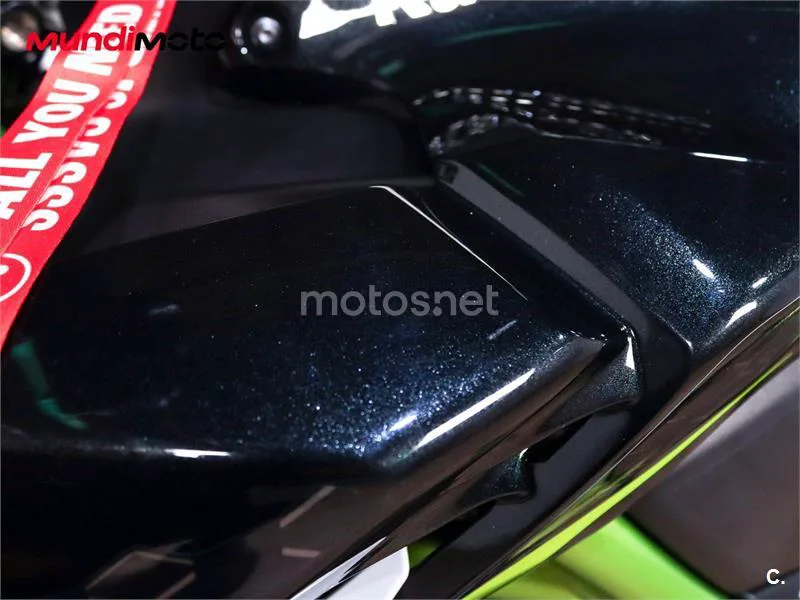 Kawasaki Z900 - Vista 15