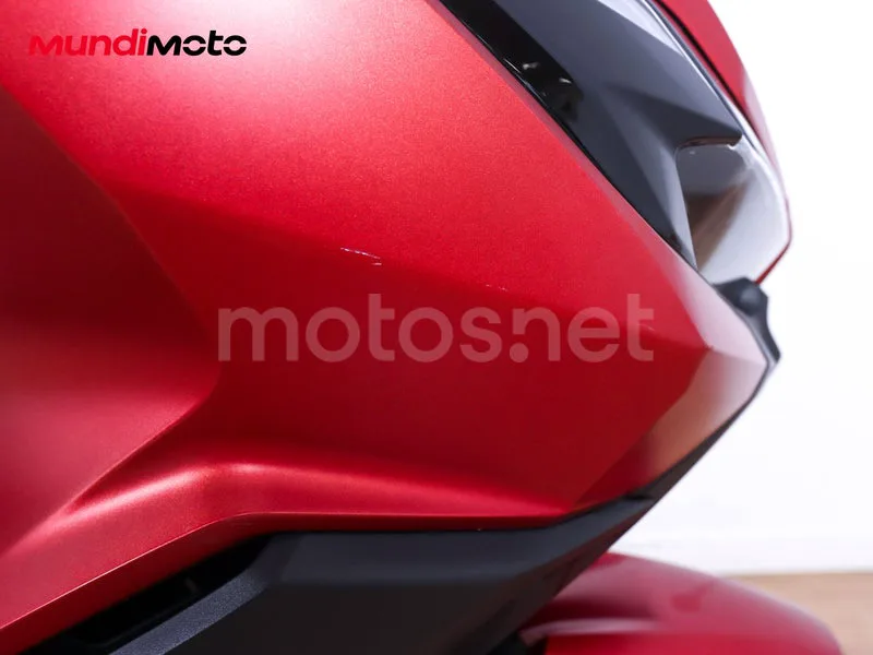 Honda ADV350 - Vista 13