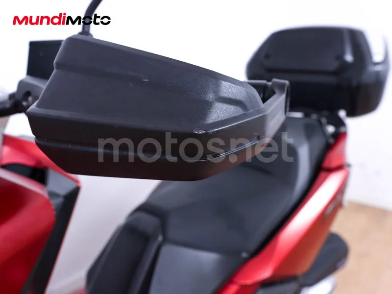 Honda ADV350 - Vista 16