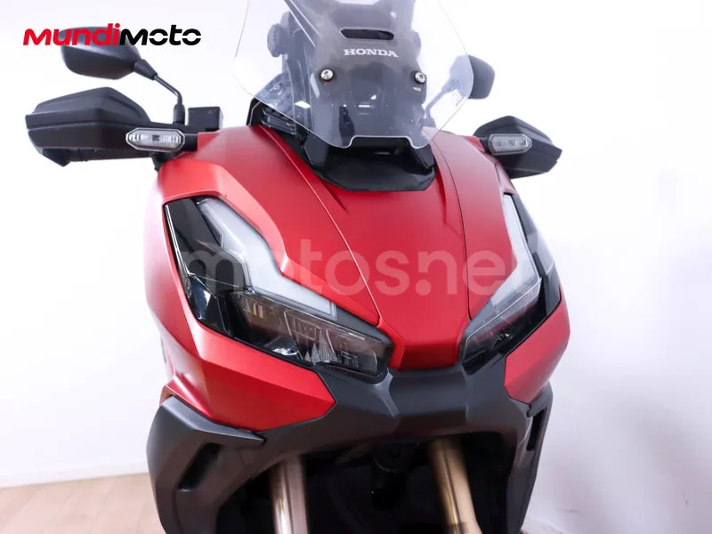 Honda ADV350 - Vista 5
