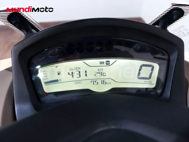 Yamaha Tricity 125 - Vista 12