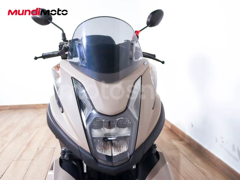 Yamaha Tricity 125 - Vista 5