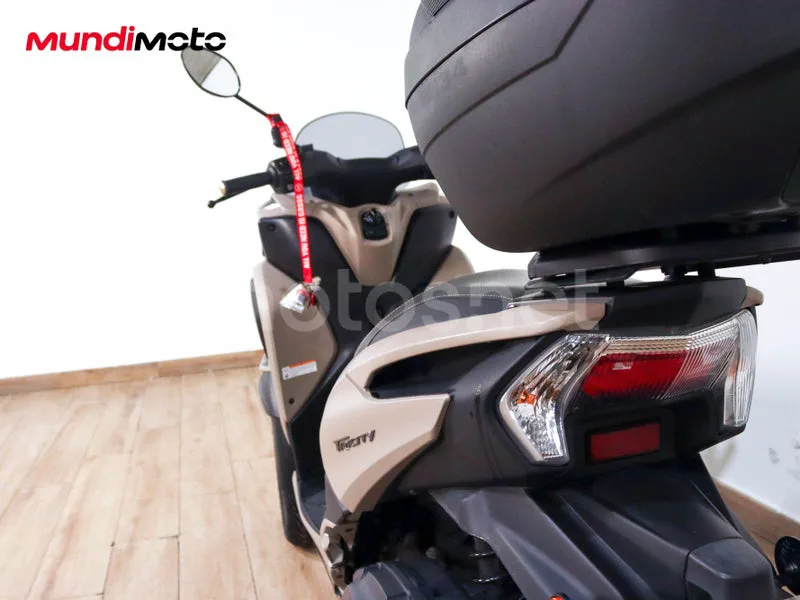 Yamaha Tricity 125 - Vista 9