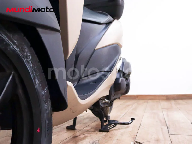 Yamaha Tricity 125 - Vista 10