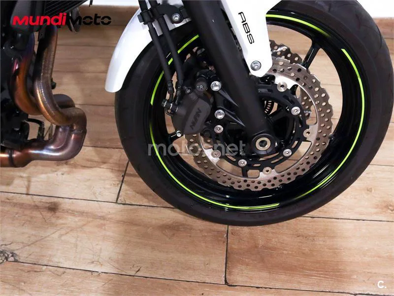 Kawasaki Z650 - Vista 32