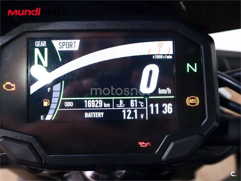 Kawasaki Z900 - Vista 12