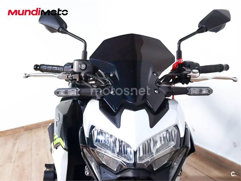 Kawasaki Z900 - Vista 5