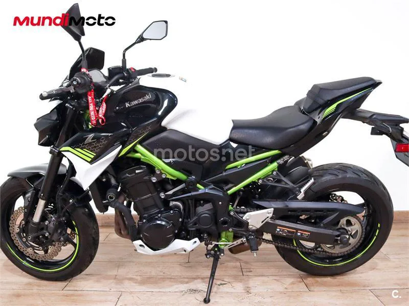 Kawasaki Z900 - Vista 6