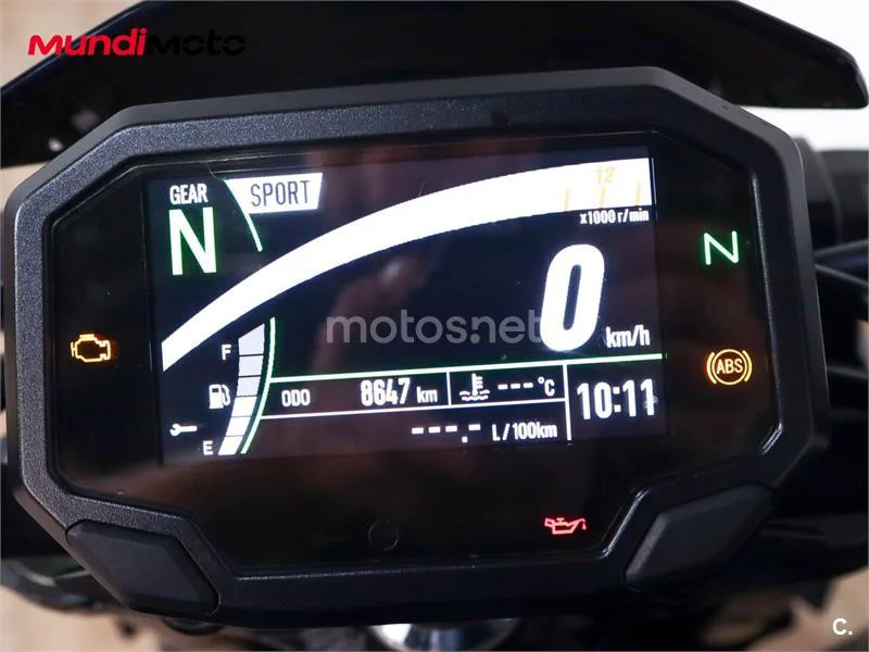 Kawasaki Z900 - Vista 12