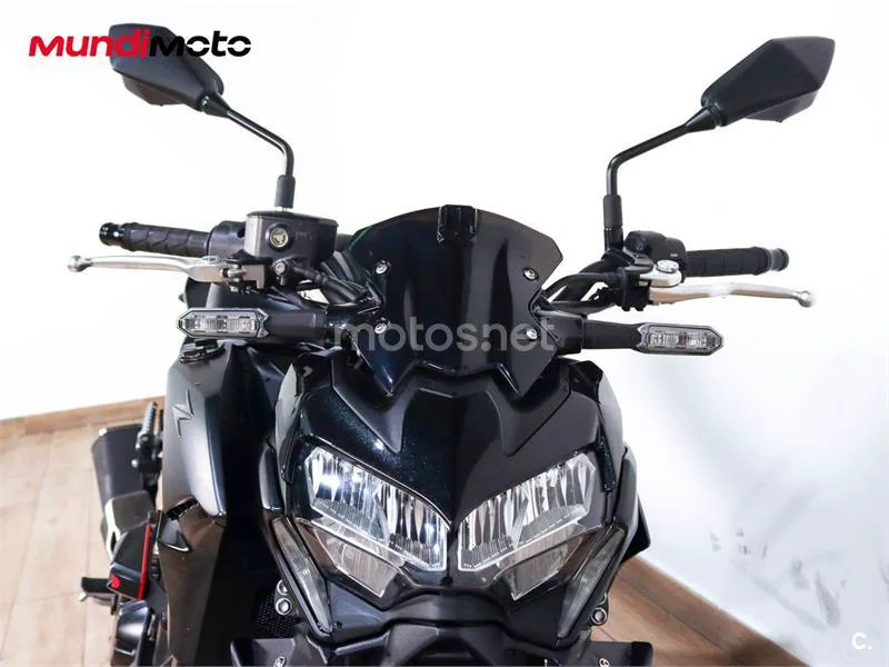 Kawasaki Z900 - Vista 5